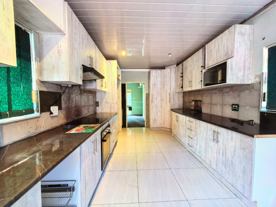 To Let 3 Bedroom Property for Rent in Vaalpark Free State